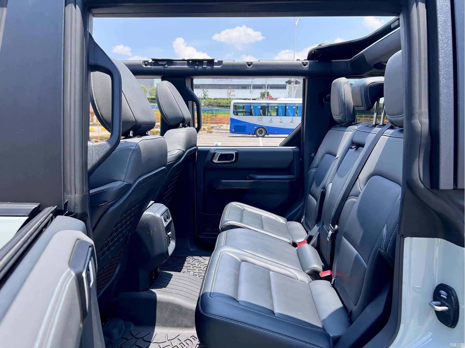 Ford Bronco, 2025 25