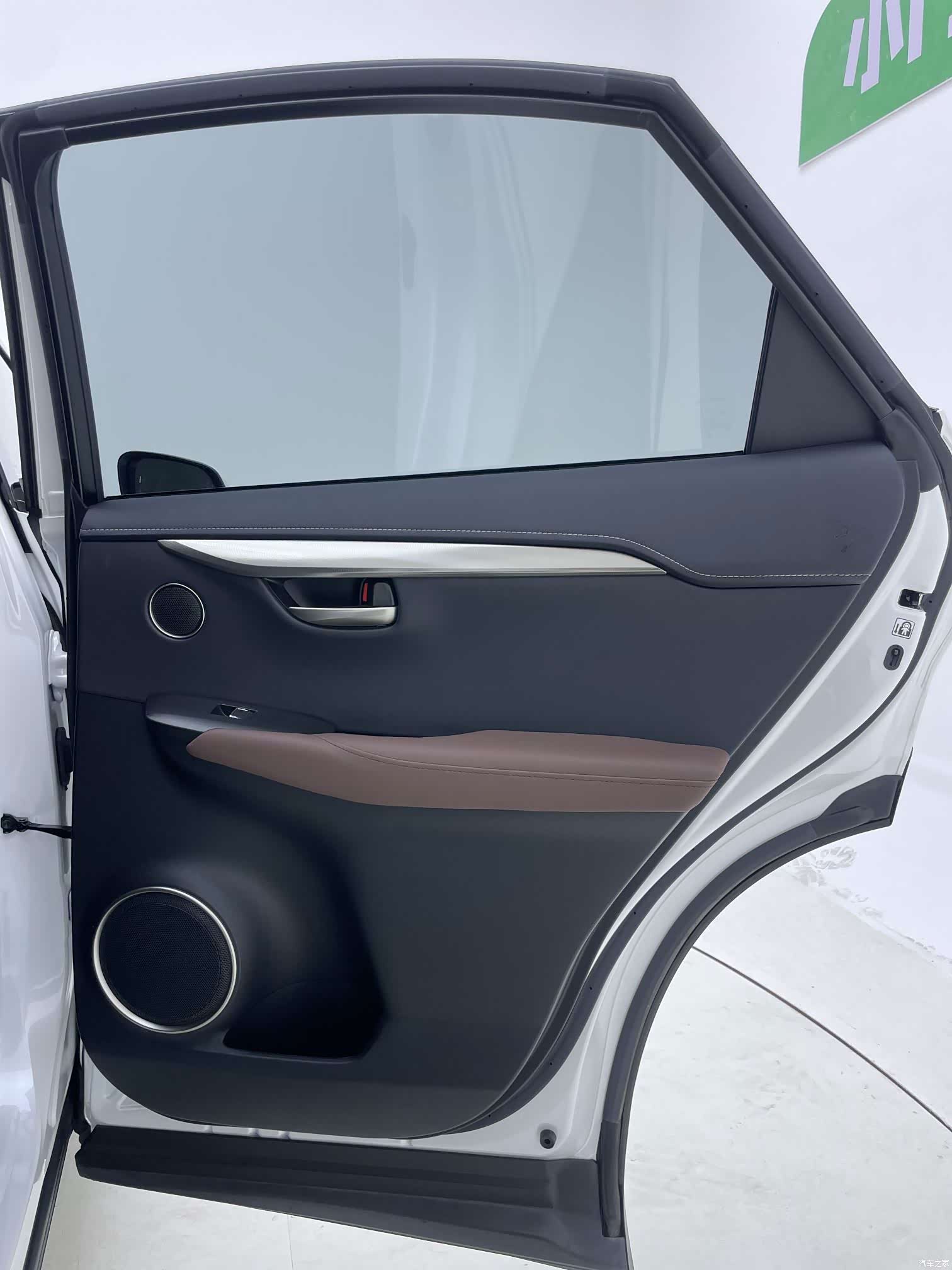 Lexus NX, 2020 23