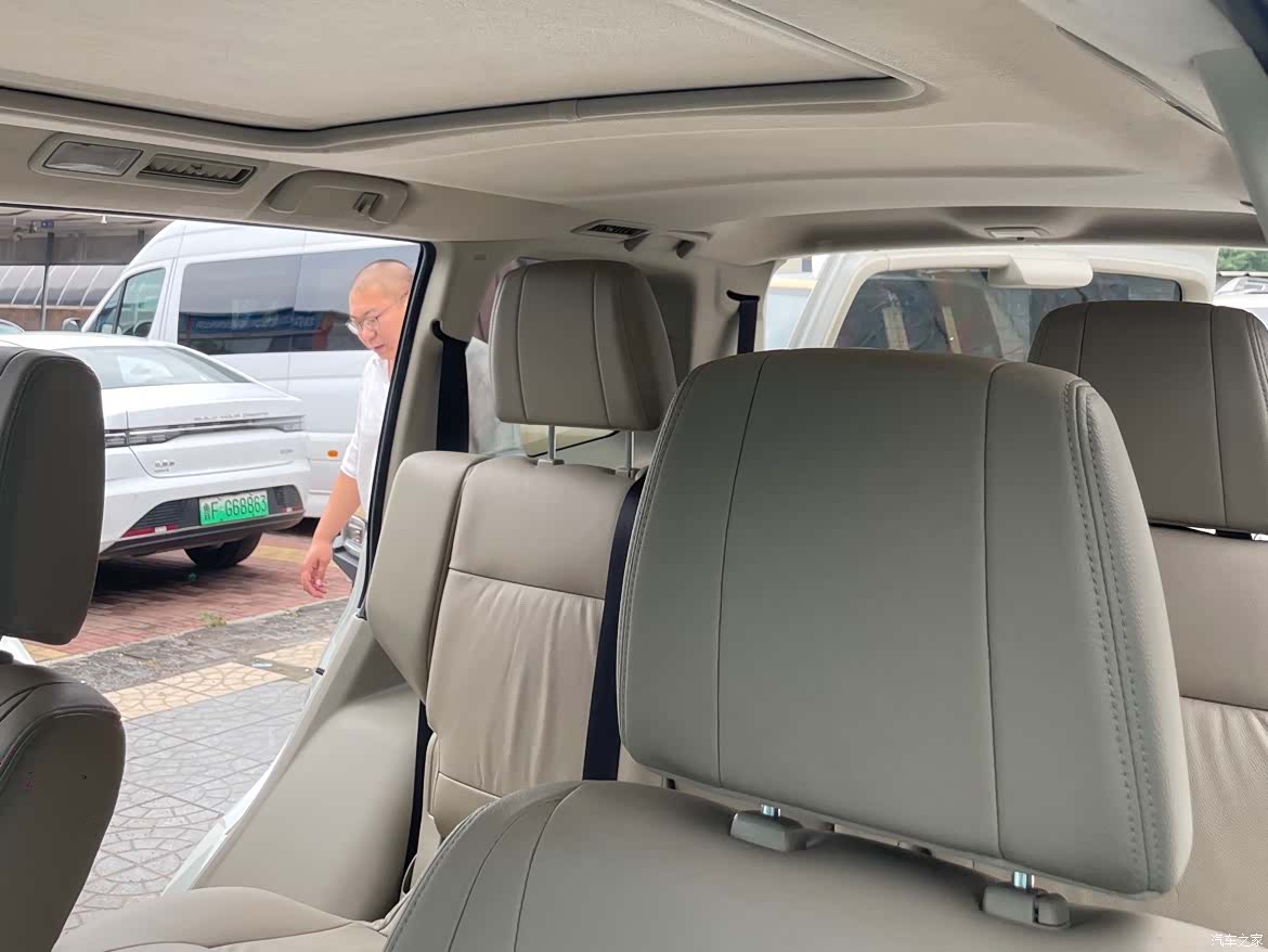Mitsubishi Pajero, 2018 17