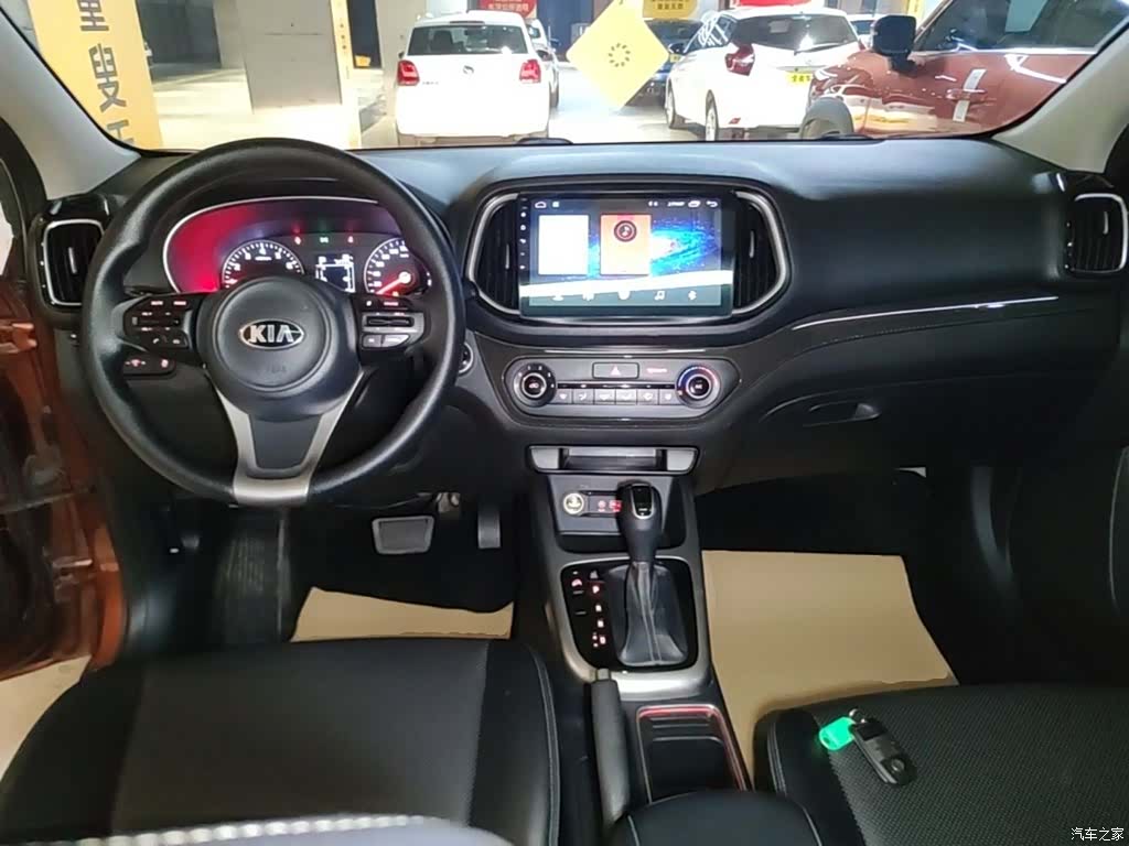 Kia KX3, 2015 10
