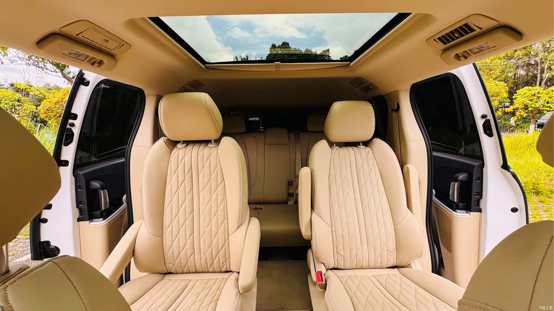 Buick GL8, 2023 13