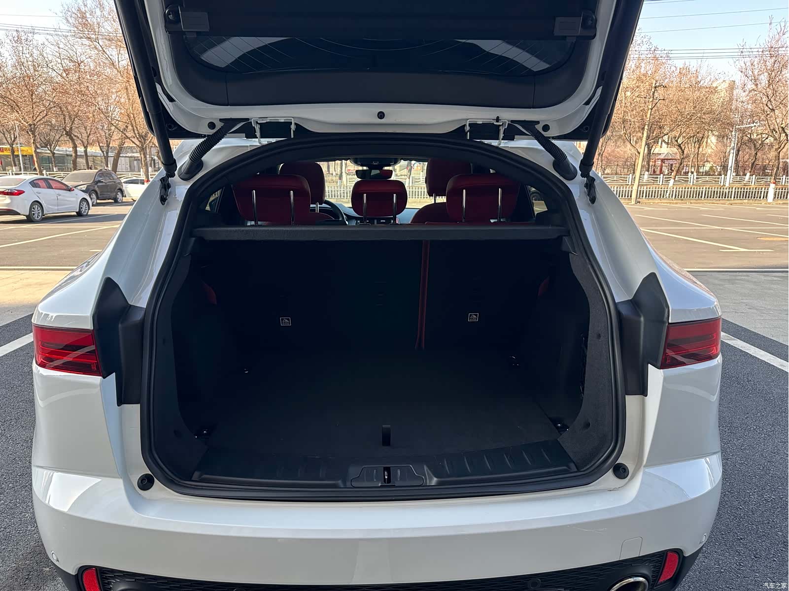 Land Rover E-PACE, 2025 15