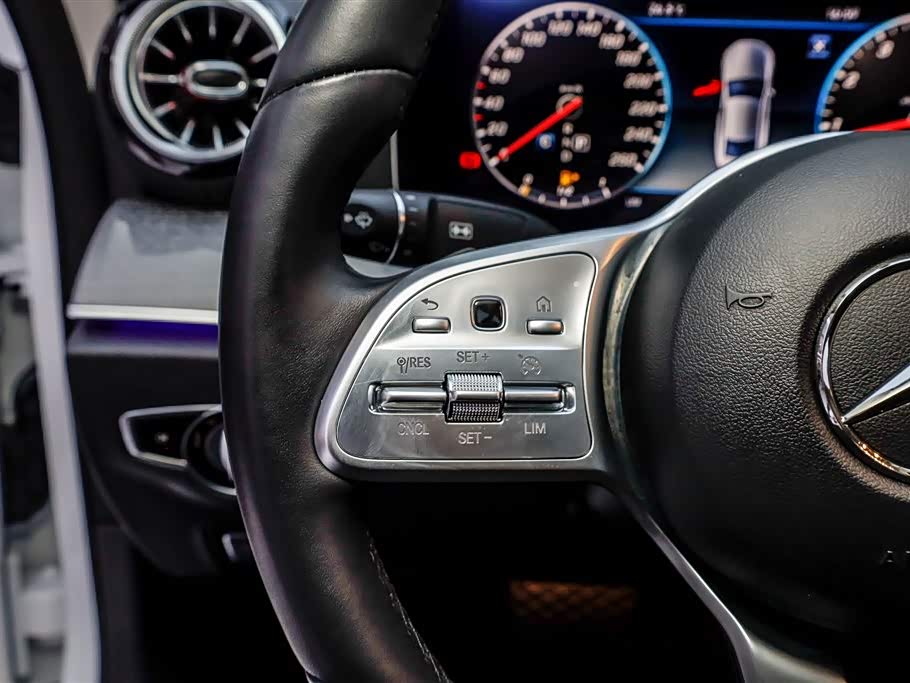 Mercedes-Benz CLS Mercedes-Benz CLS