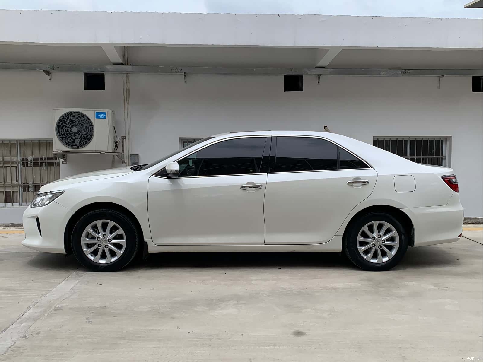 Toyota Camry, 2015 4