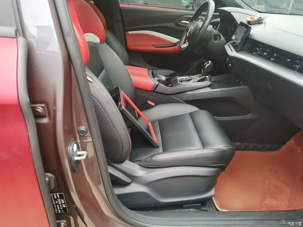 MG MG5, 2021 25
