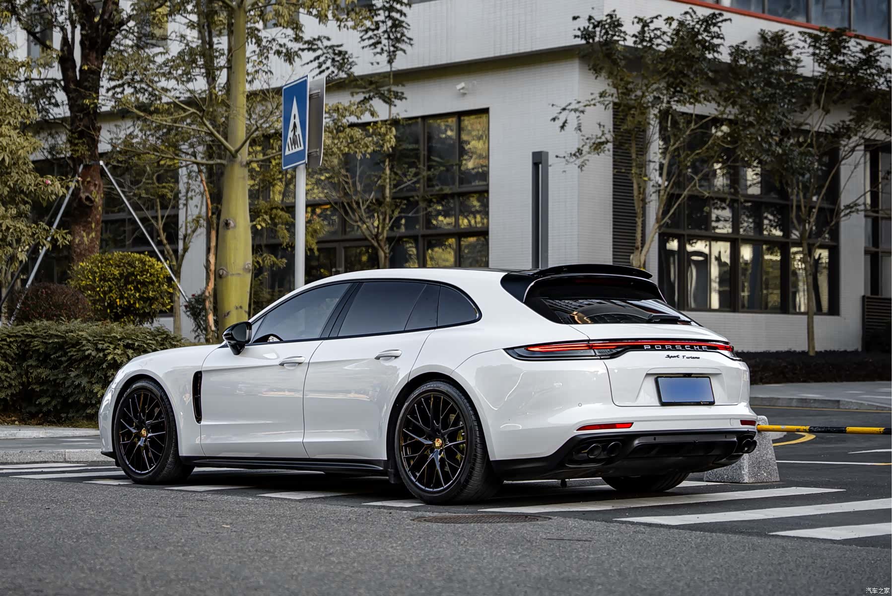 Porsche Panamera, 2022 4