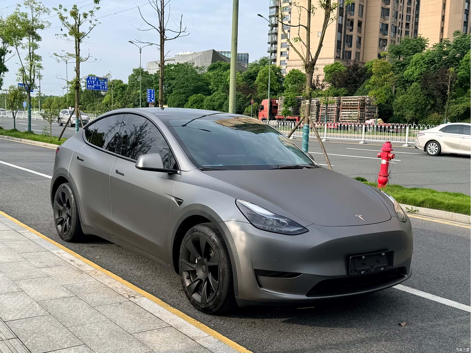 Tesla Model Y, 2022 3