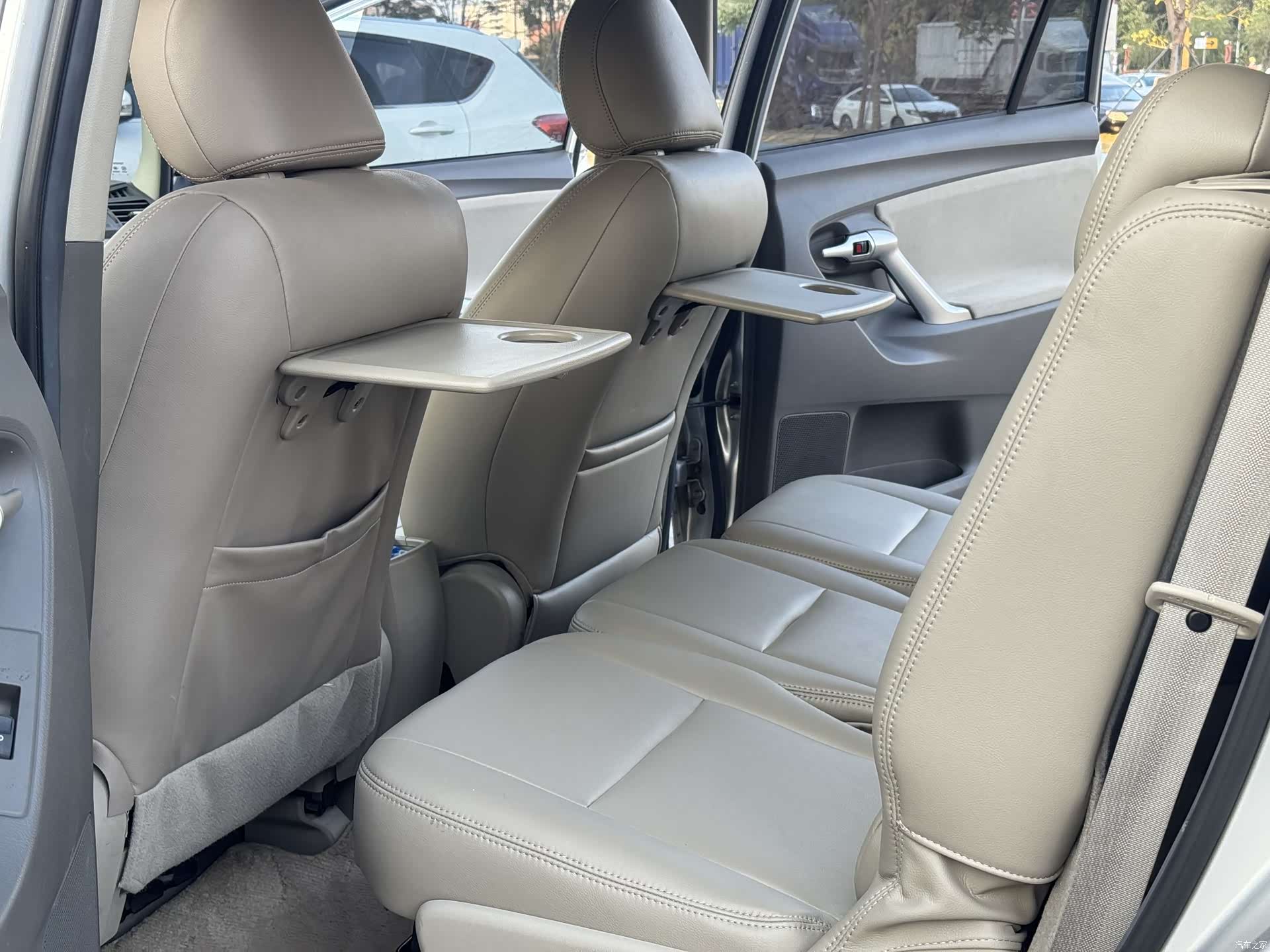 Toyota 180G, 2012 28