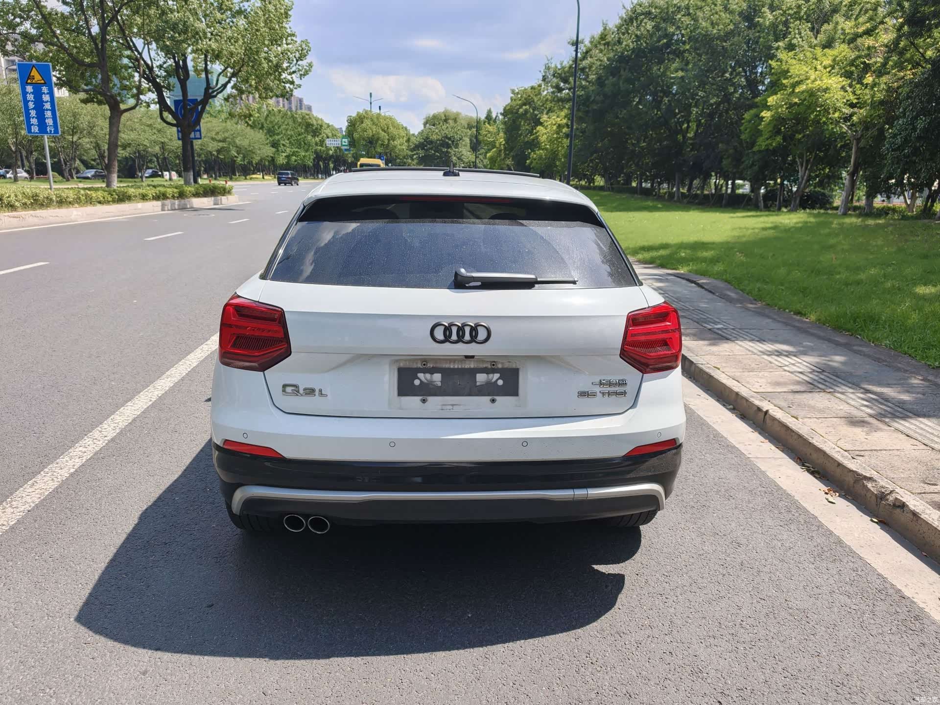Audi Q2L, 2019 4