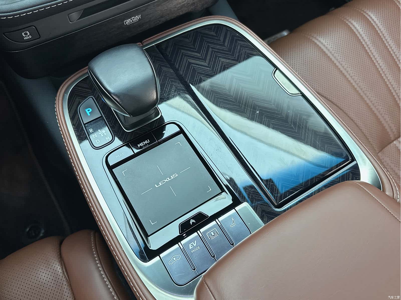 Lexus LS, 2019 6