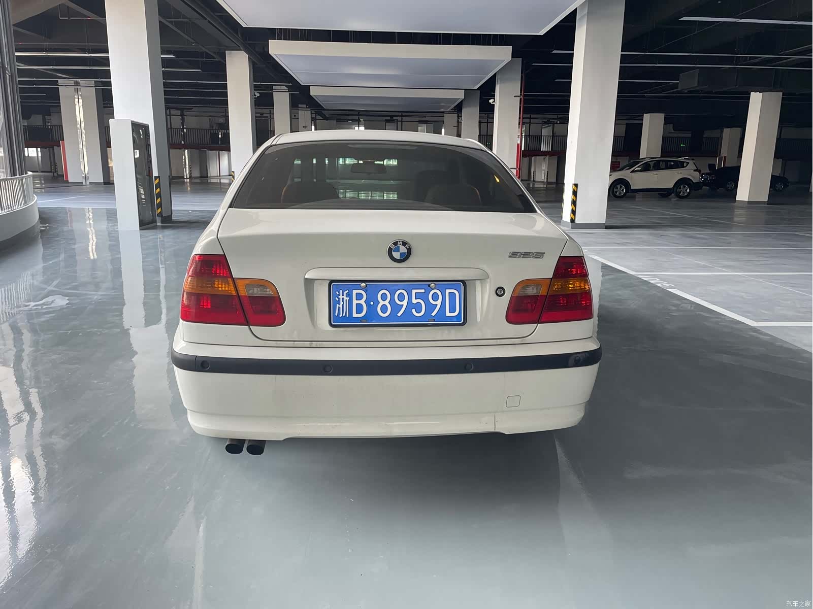 BMW 3 Series, 2003 11