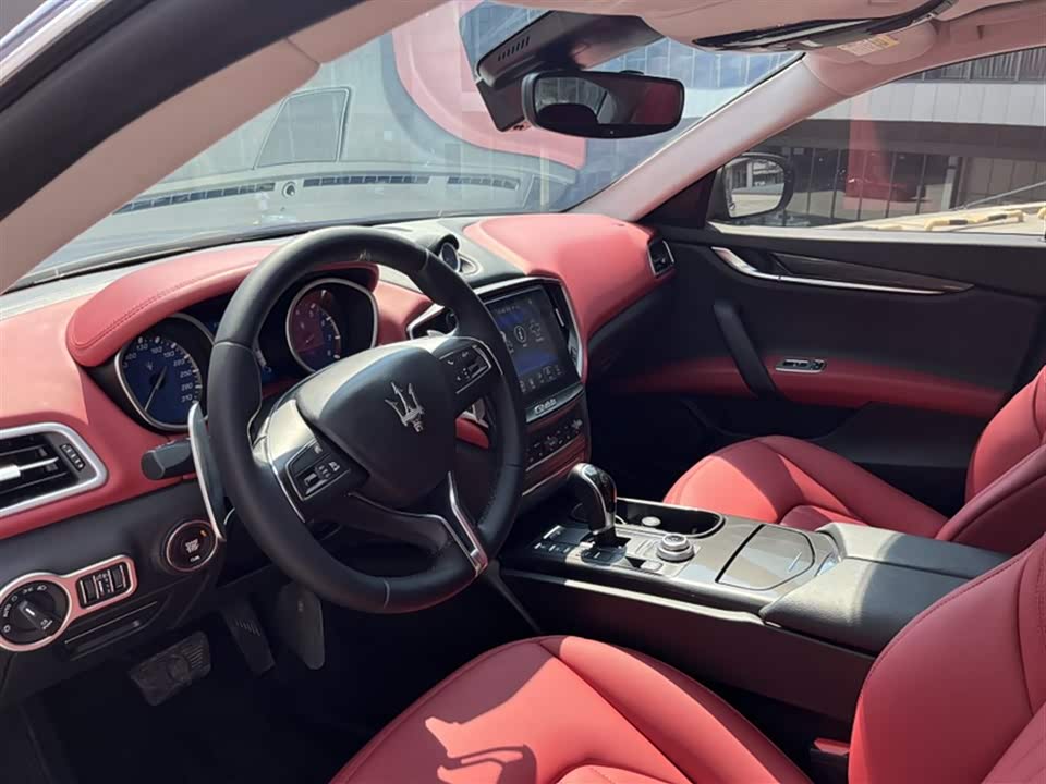Maserati Ghibli Maserati Ghibli