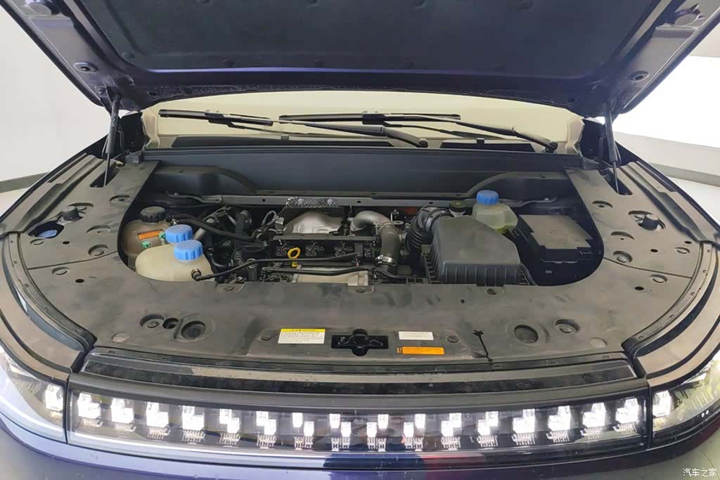 DongFeng eπ008, 2024 10