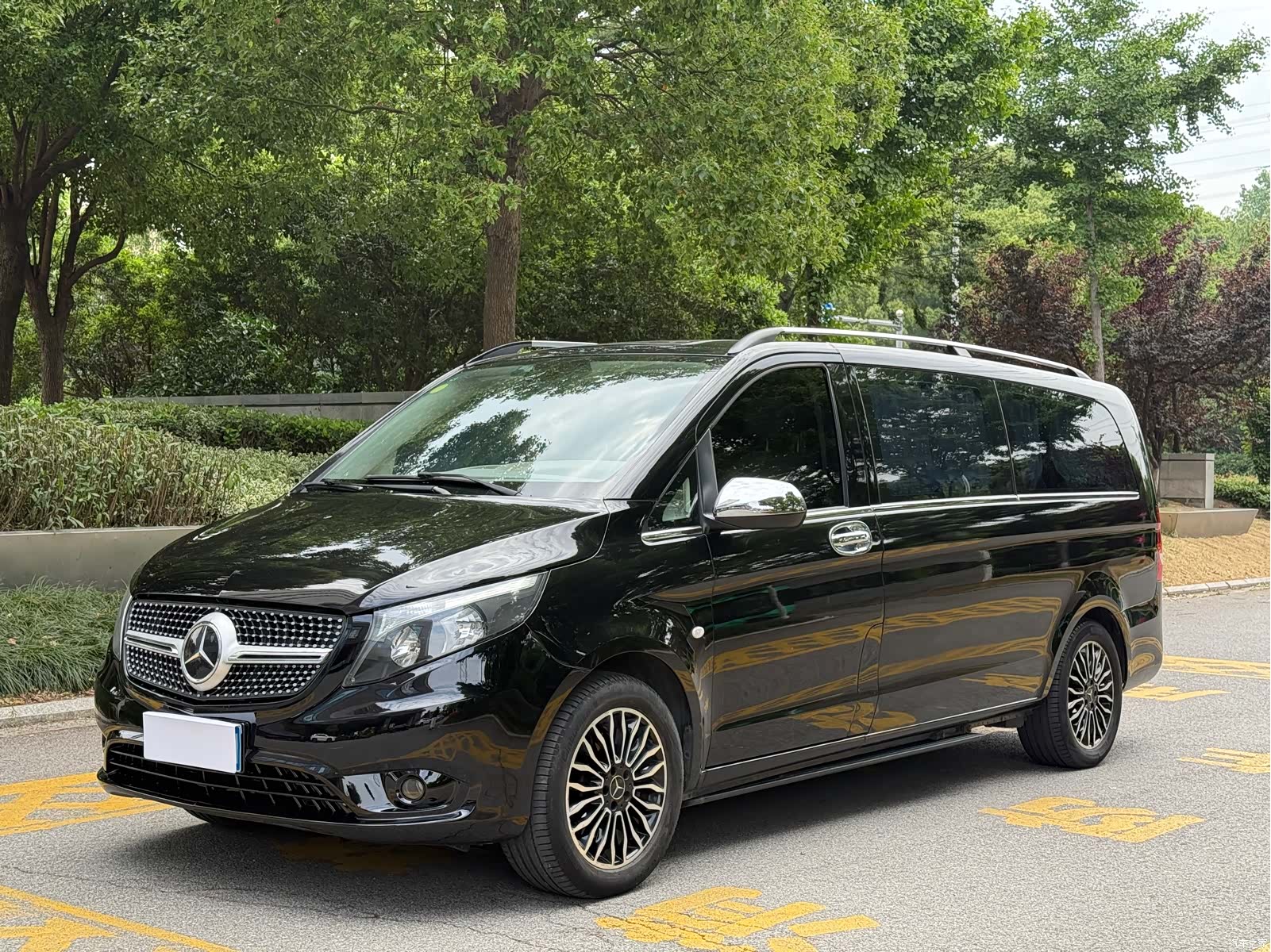 Mercedes-Benz VI, 2019 1