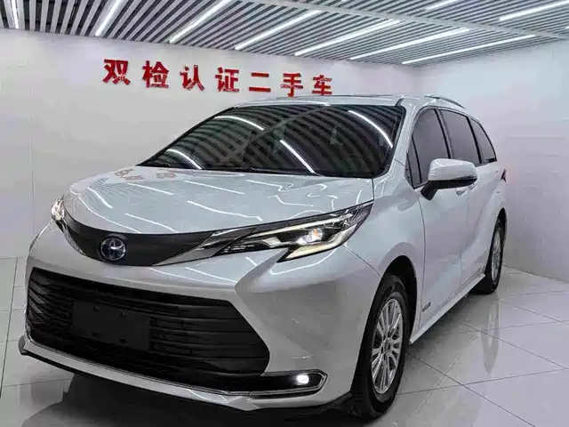 Toyota SIENNA 2022 — купить из Китая под заказ