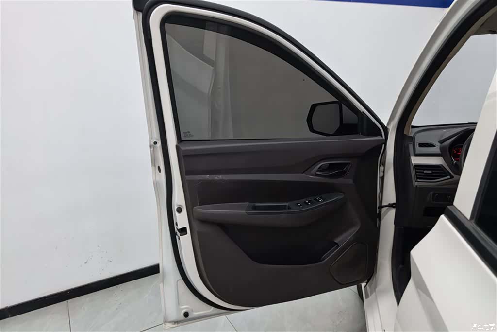 Wuling Hongguang, 2022 7