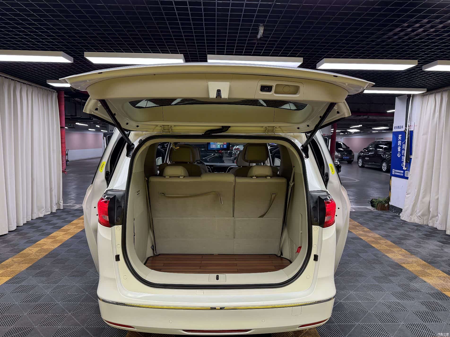 Buick GL8, 2017 16