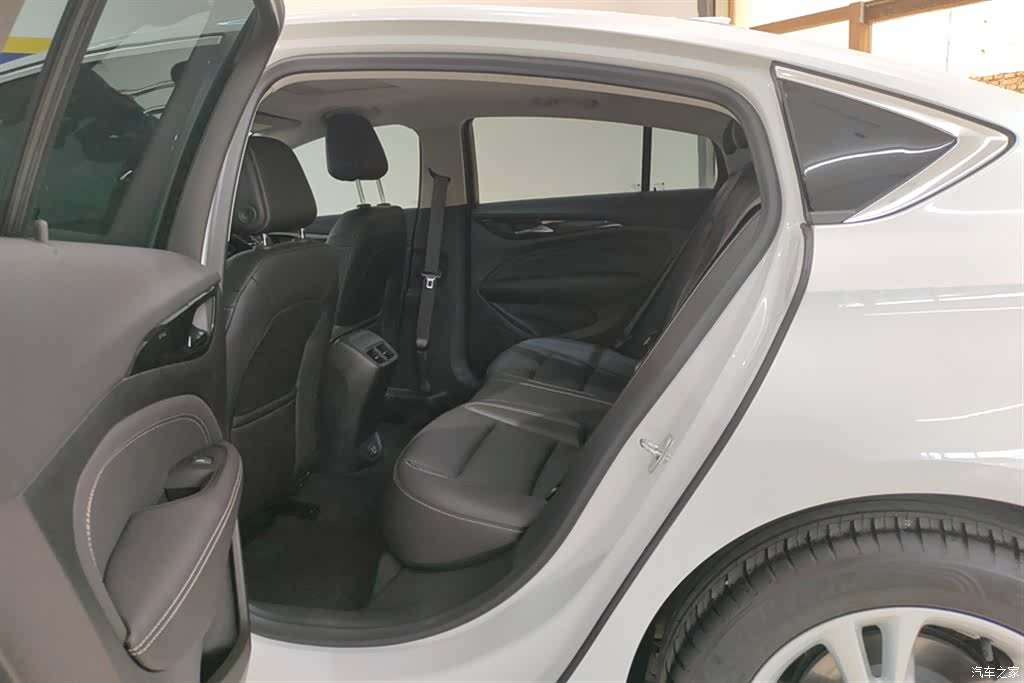 Buick Regal, 2023 11