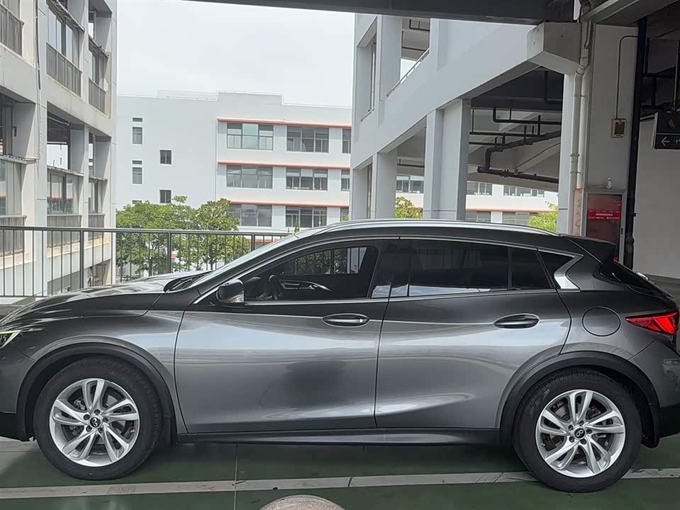 Infiniti QX30 Infiniti QX30