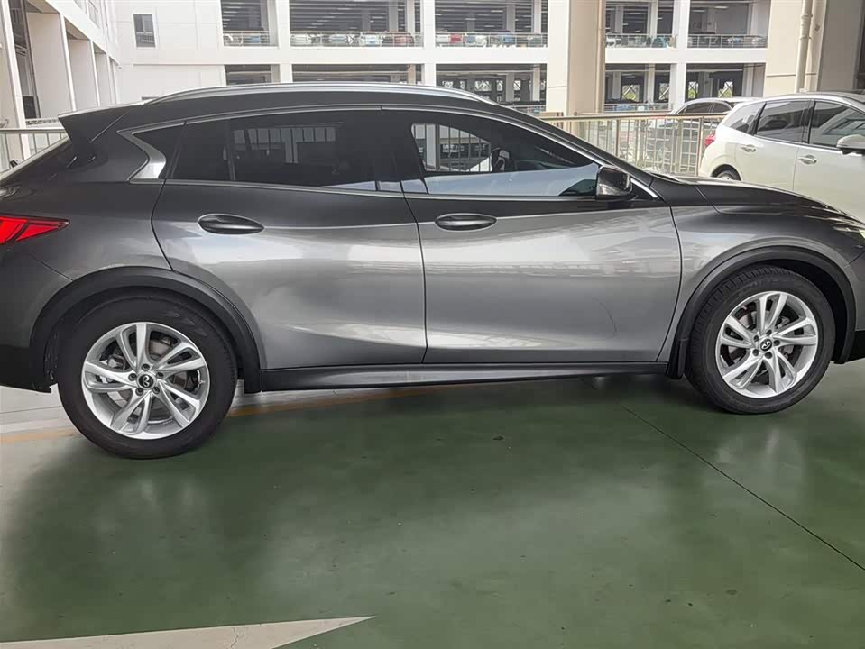 Infiniti QX30 Infiniti QX30