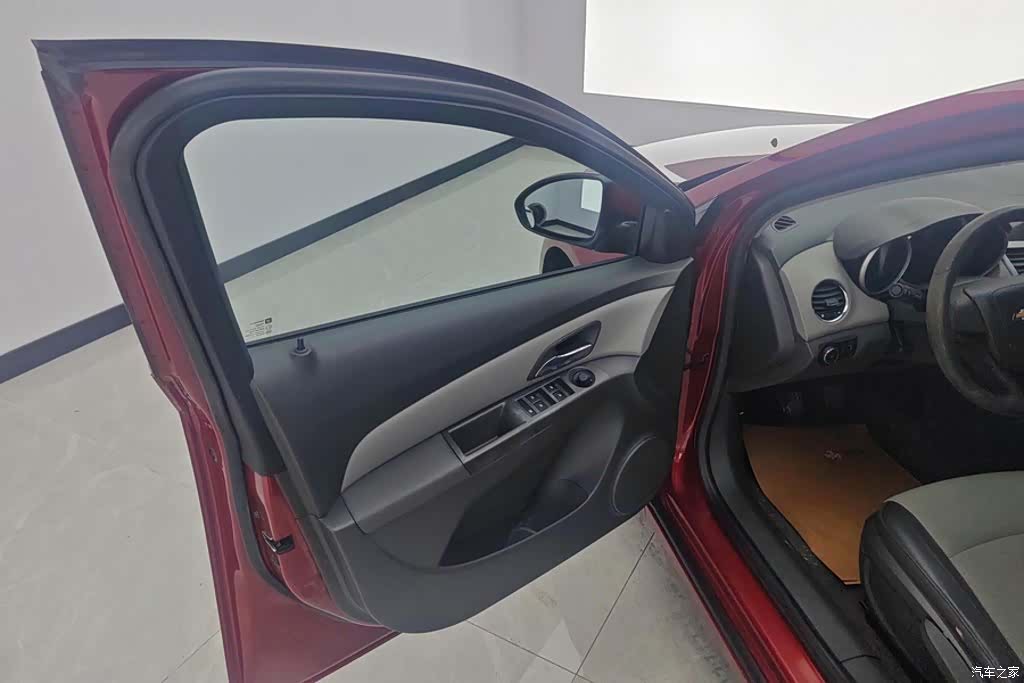 Chevrolet SL, 2011 7