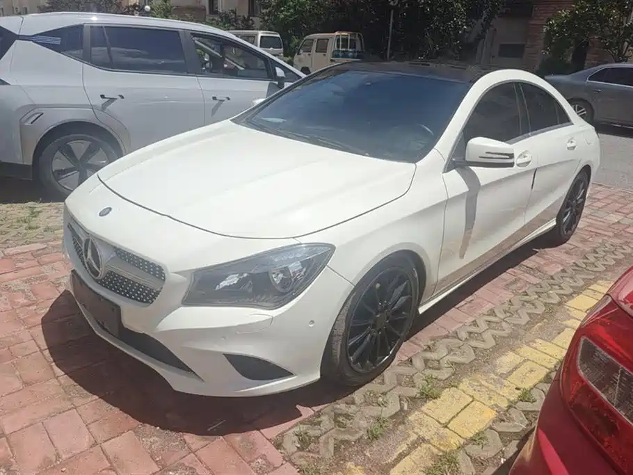 Mercedes-Benz CLA