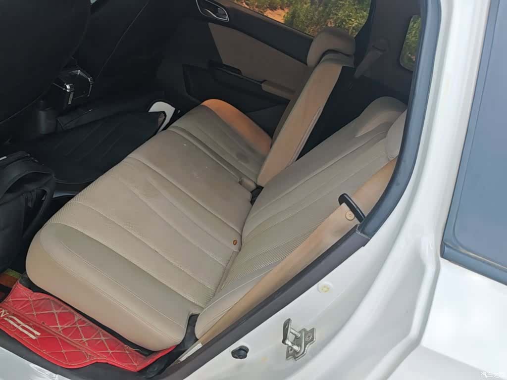 Wuling 310W, 2019 17