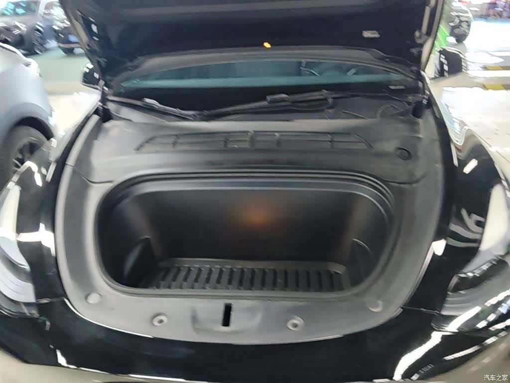 Tesla Model Y, 2023 20