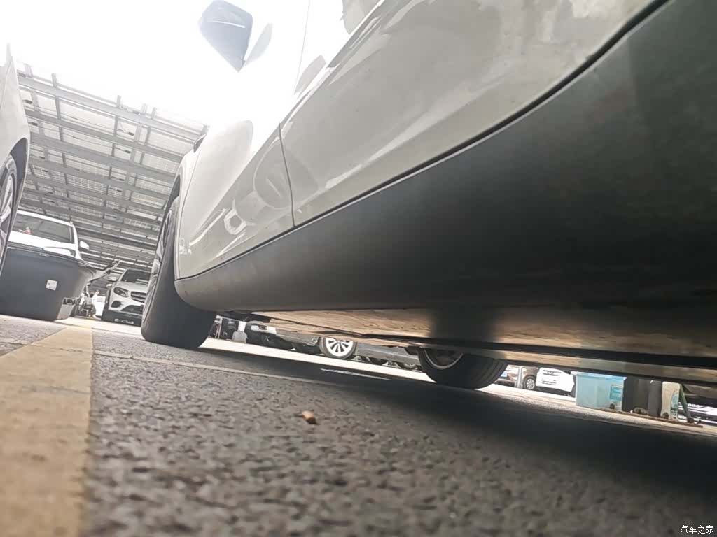 Tesla Model Y, 2023 22
