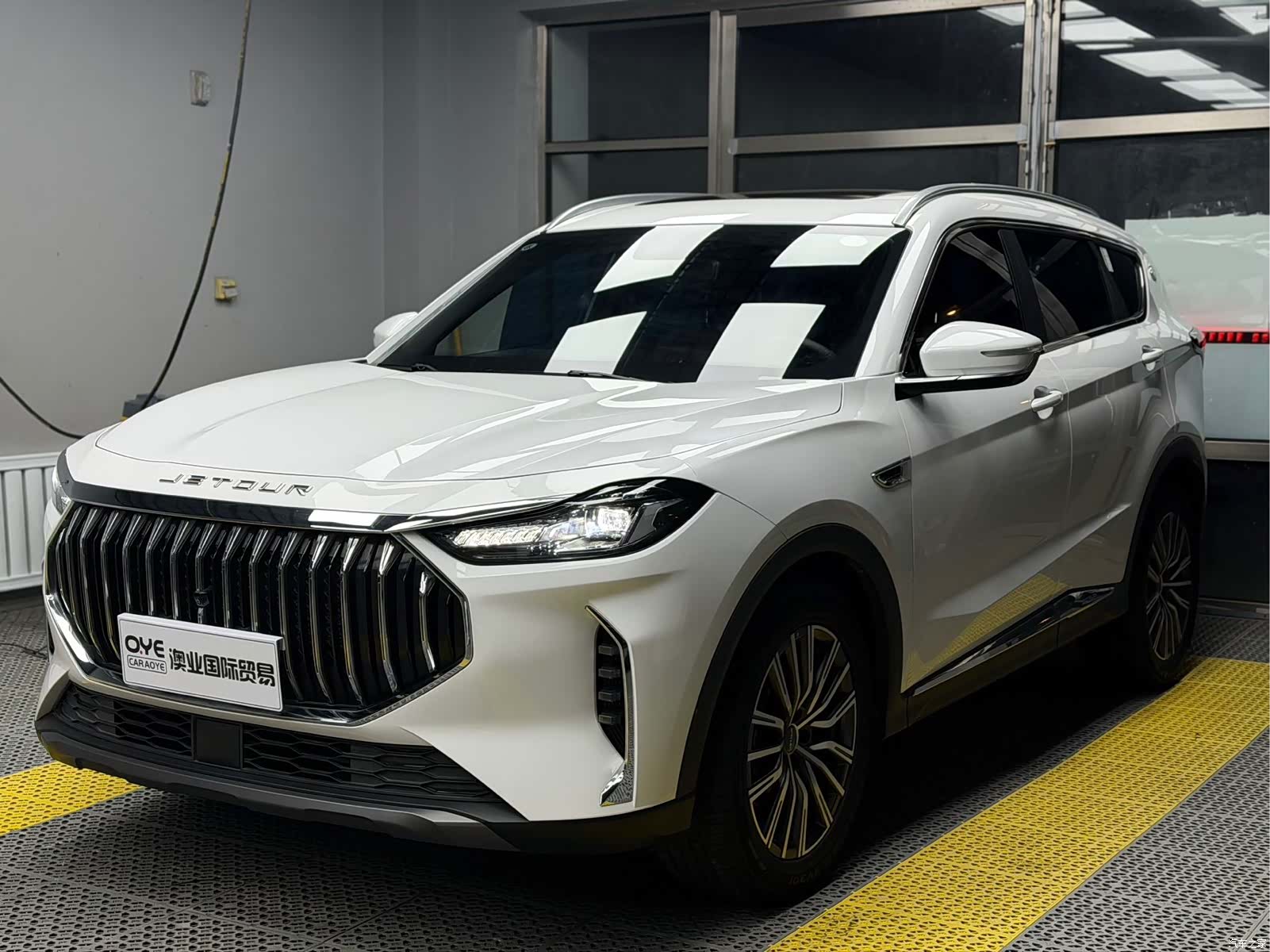 Jetour X70, 2023 1