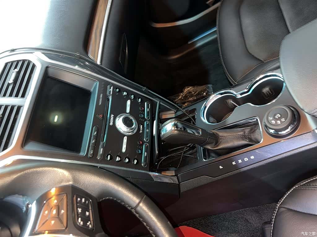 Ford Explorer, 2016 11