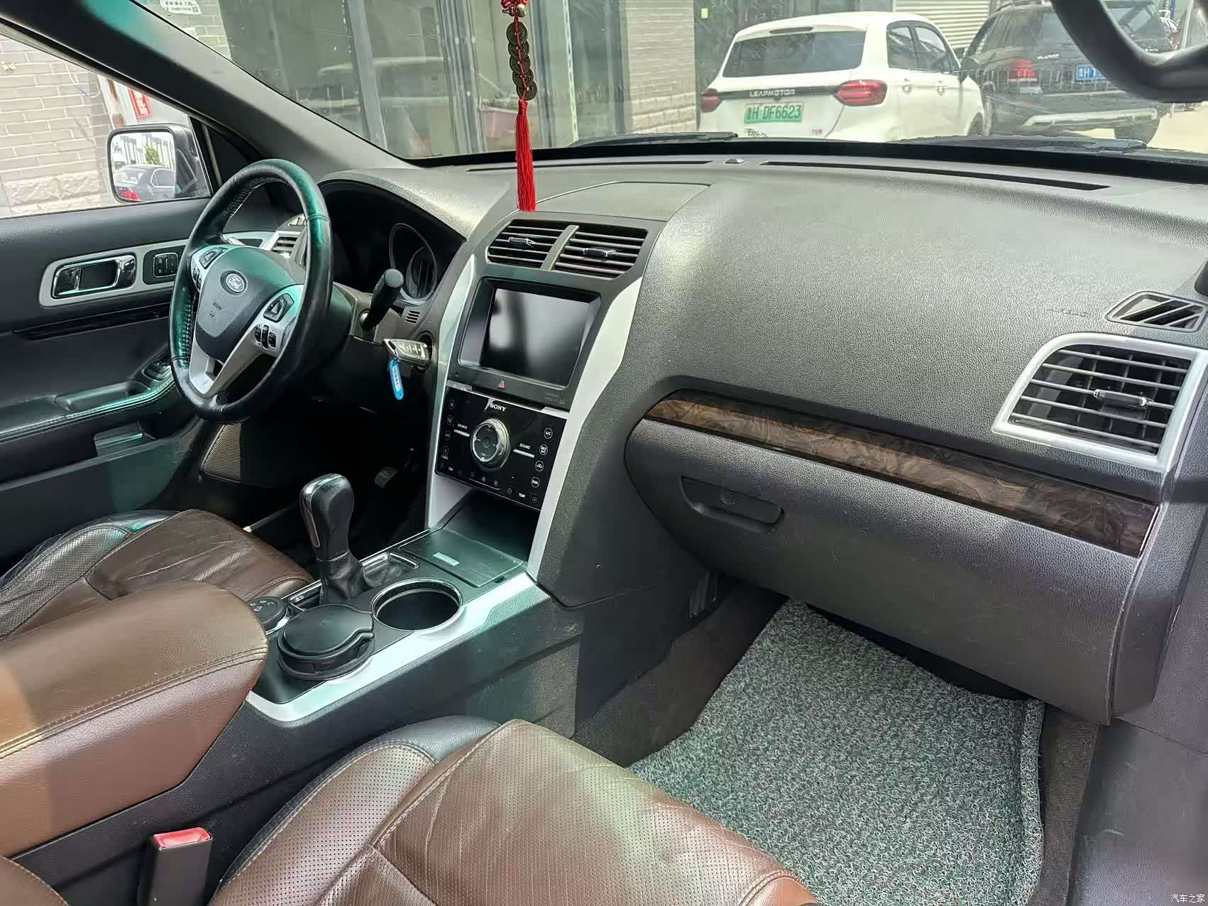 Ford Explorer, 2014 9