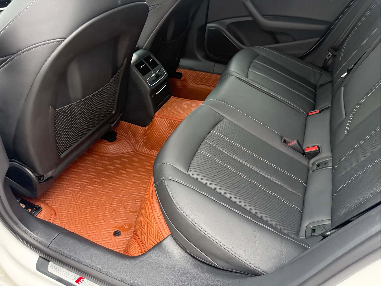 Audi A4L, 2020 30
