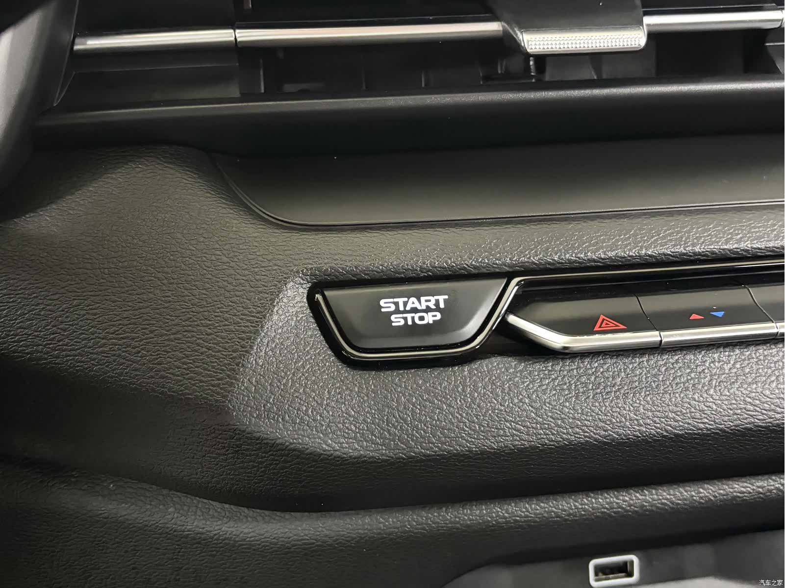 Geely X3, 2022 16