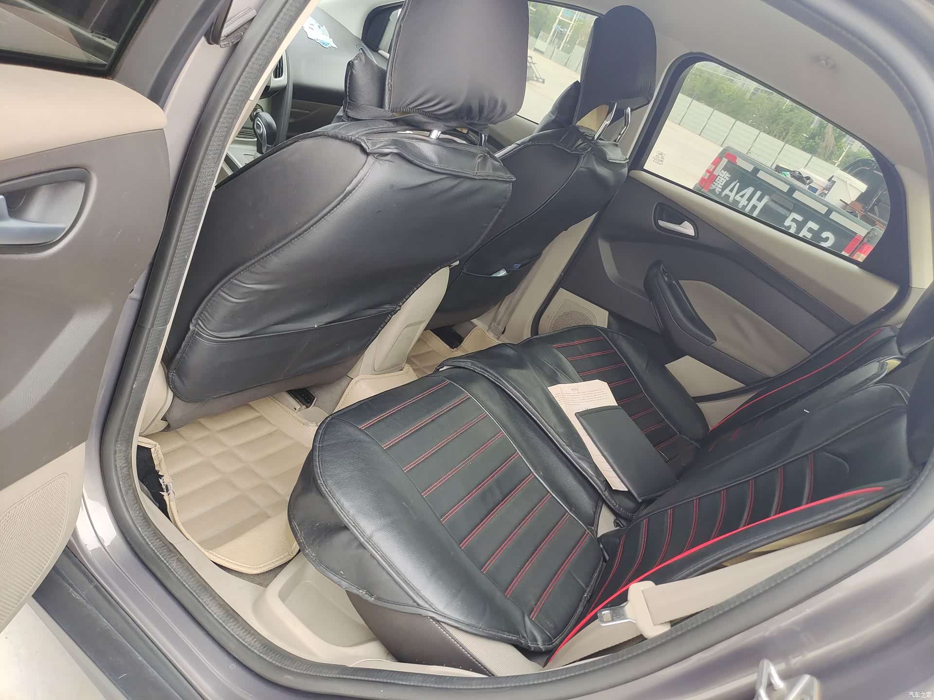 Ford Focus, 2014 8