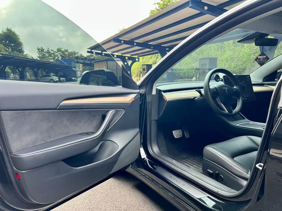 Tesla Model 3 Tesla Model 3