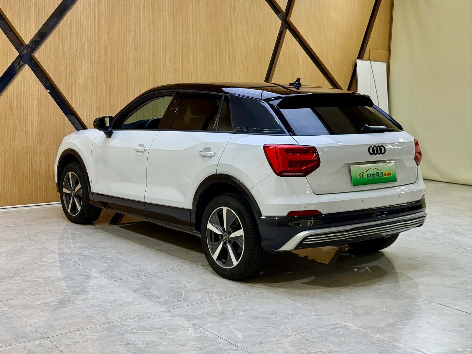 Audi e-tron, 2020 19