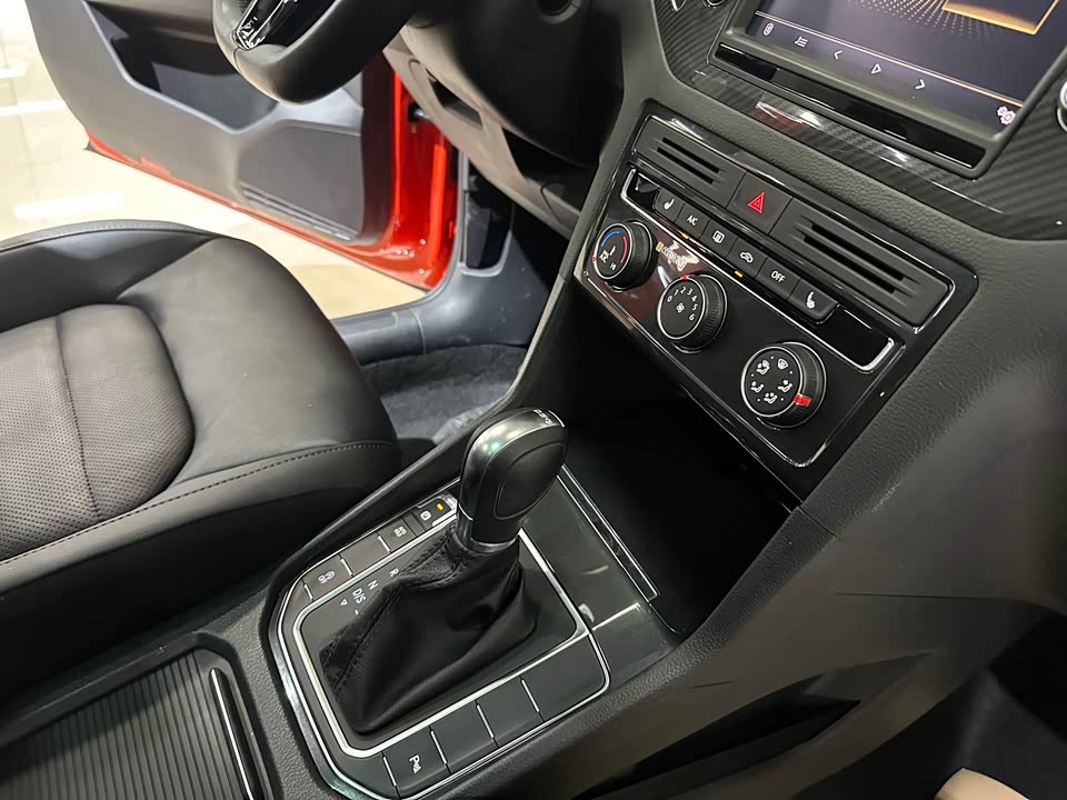 Volkswagen Golf*Jiayu Volkswagen Golf*Jiayu