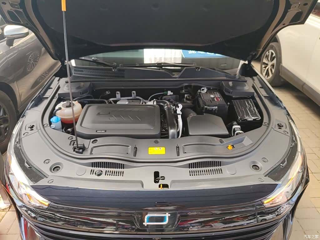 Bestune B70, 2025 20