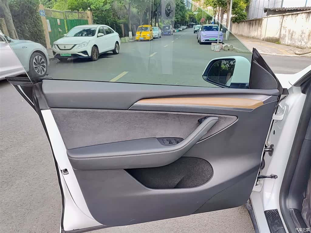 Tesla Model Y, 2021 6