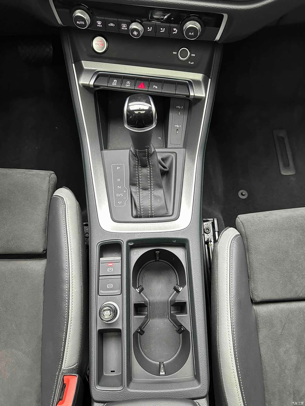 Audi Q3, 2022 13