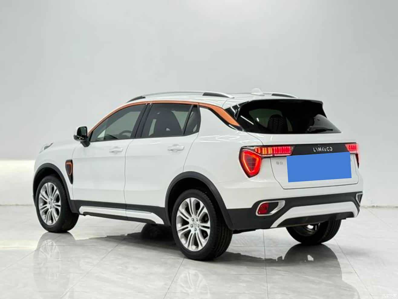 Lynk & Co 01, 2020 все фото