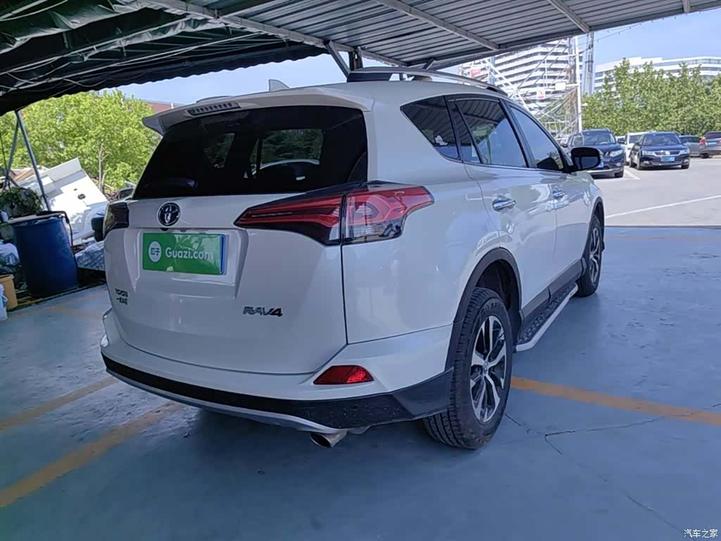 Toyota RAV4, 2017 7