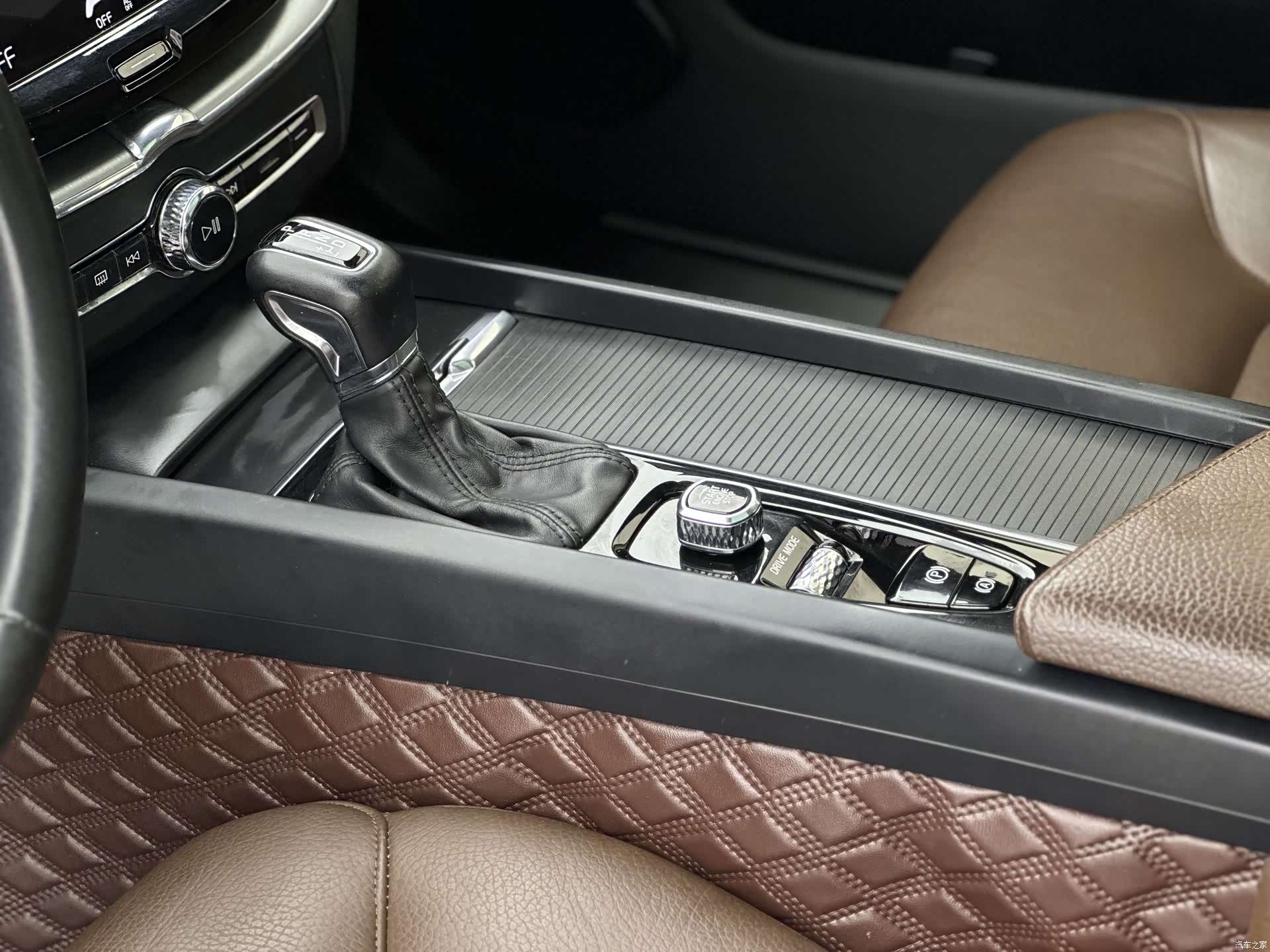 Volvo XC60, 2021 8