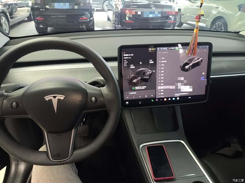Tesla Model Y, 2023 13
