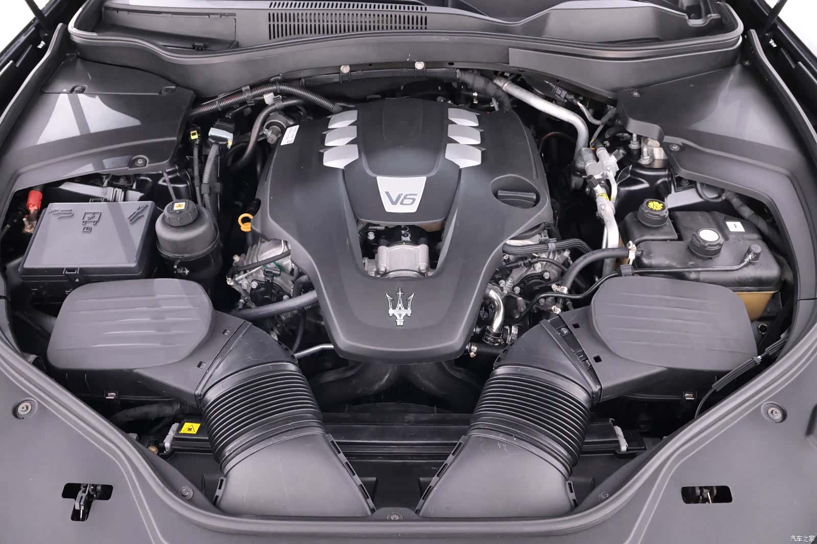 Maserati Levante, 2017 15