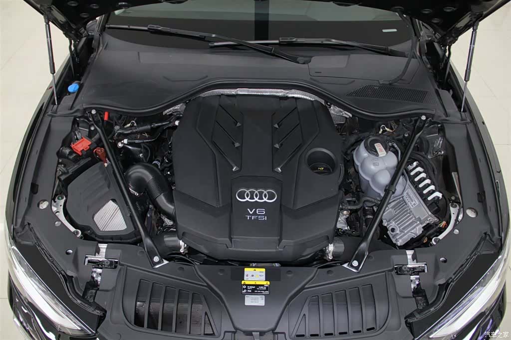 Audi A8L, 2023 27