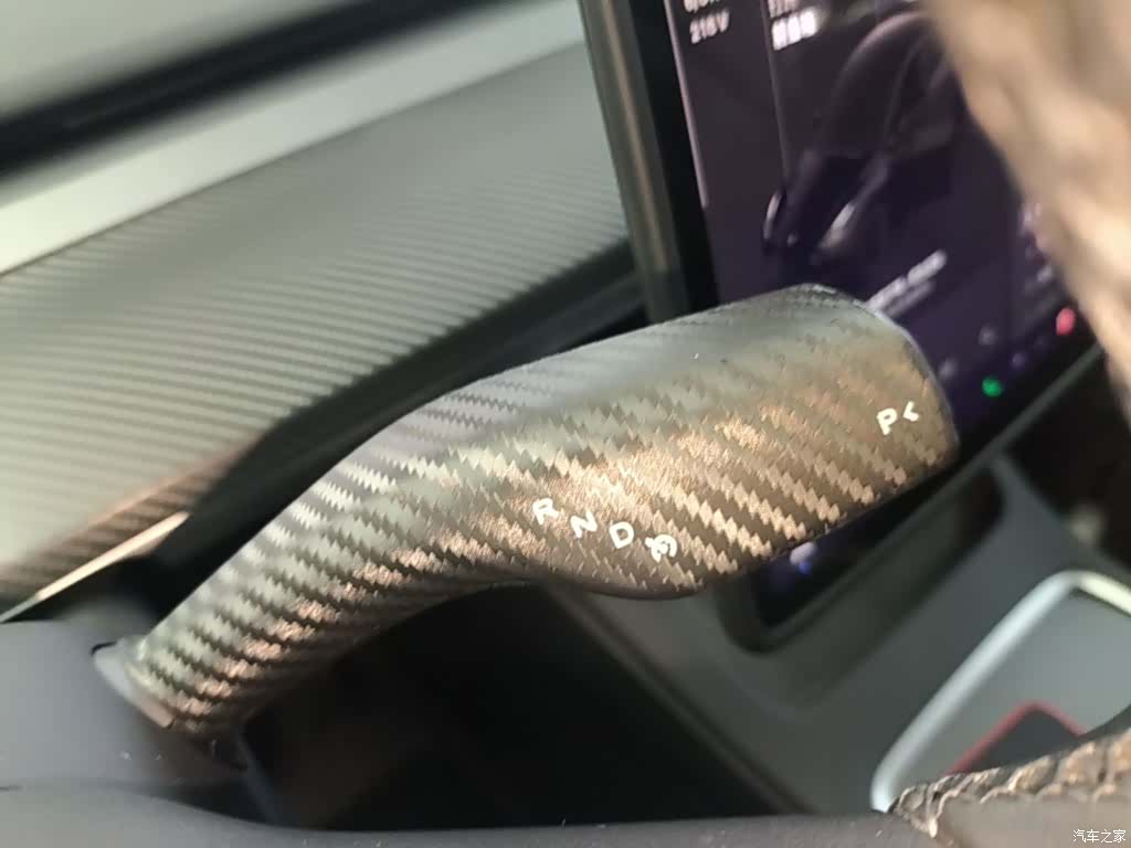 Tesla Model Y, 2023 14