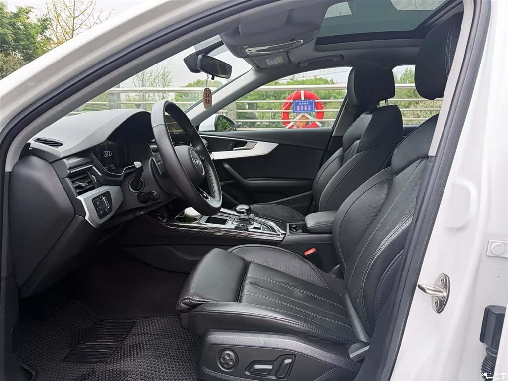 Audi A4L, 2022 8