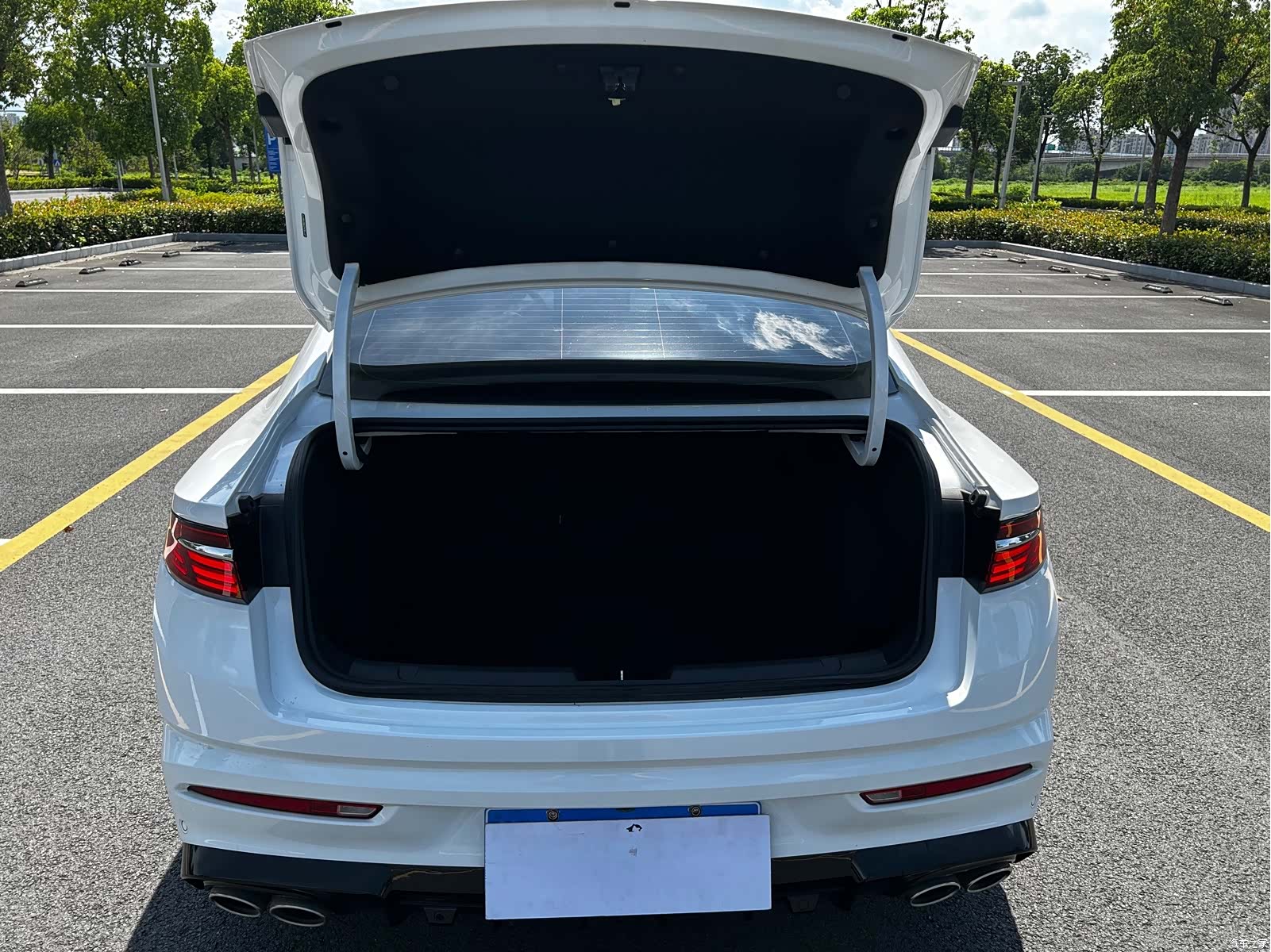Geely Preface, 2025 16